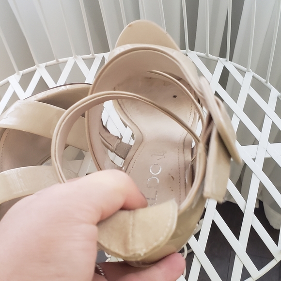 ALDO beige patent sandals - Picture 7 of 8